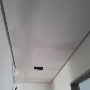 Teto no Corredor
